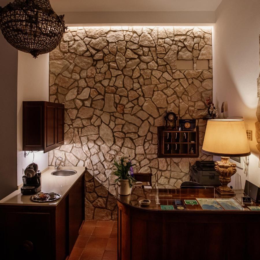 Palazzo Giunta - Porta Marina Ortigia Bed & Breakfast Syracuse ภายนอก รูปภาพ