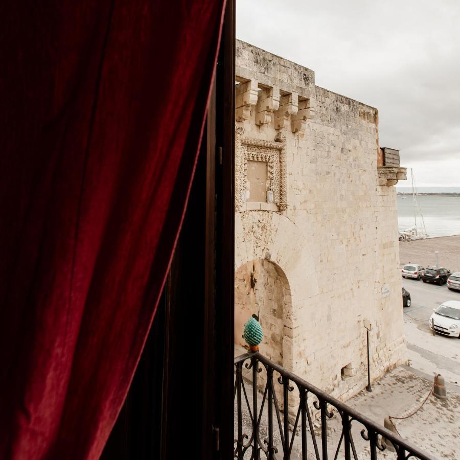 Palazzo Giunta - Porta Marina Ortigia Bed & Breakfast Syracuse ภายนอก รูปภาพ