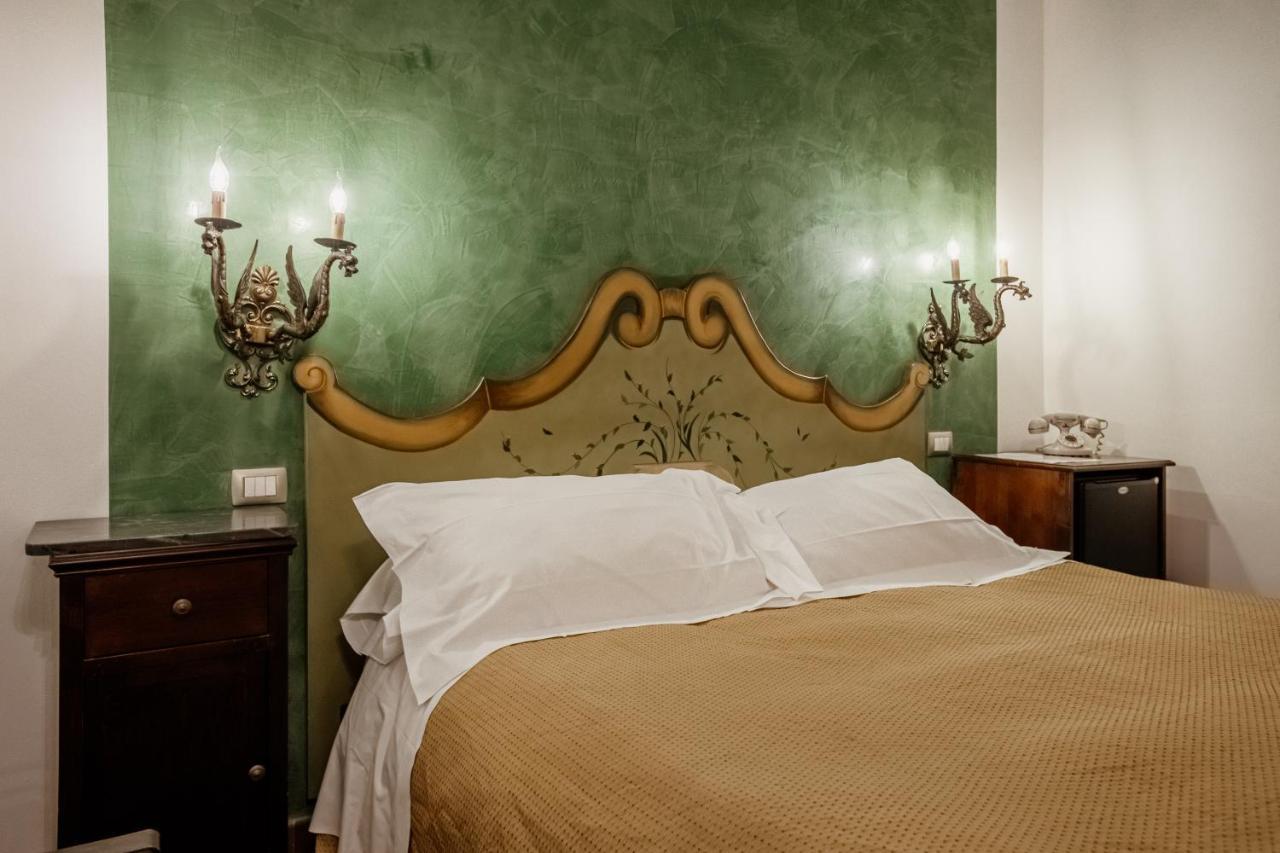 Palazzo Giunta - Porta Marina Ortigia Bed & Breakfast Syracuse ภายนอก รูปภาพ