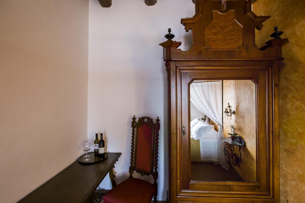 Palazzo Giunta - Porta Marina Ortigia Bed & Breakfast Syracuse ภายนอก รูปภาพ