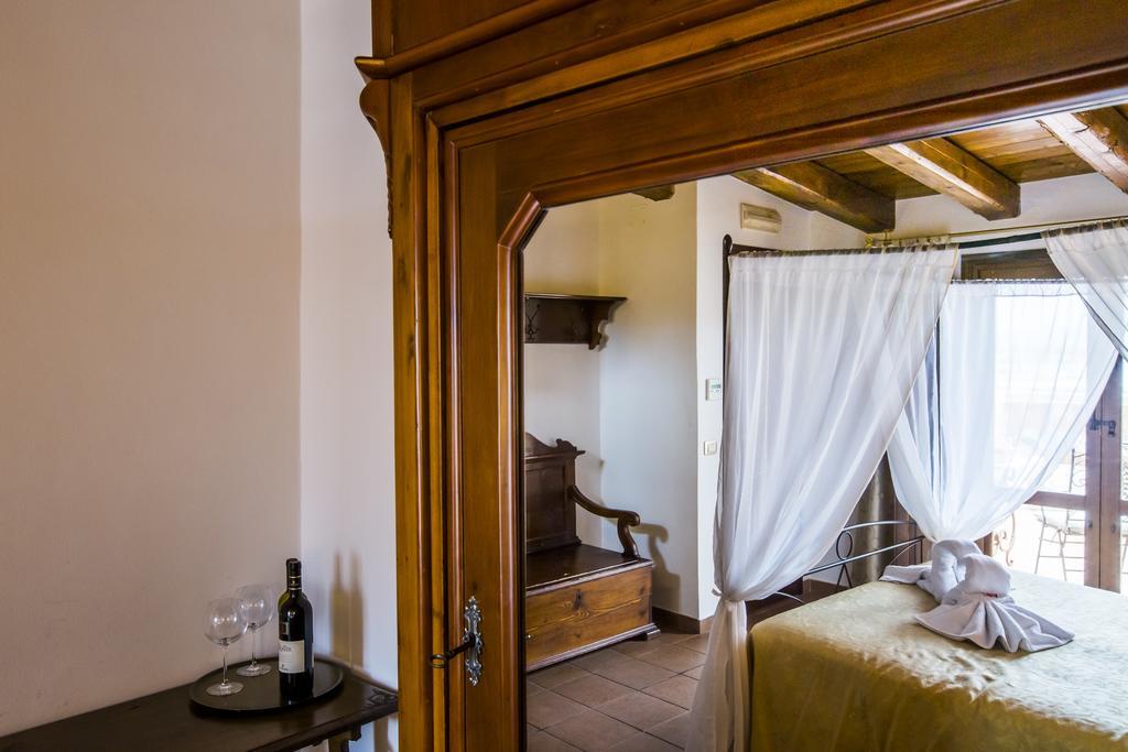 Palazzo Giunta - Porta Marina Ortigia Bed & Breakfast Syracuse ภายนอก รูปภาพ